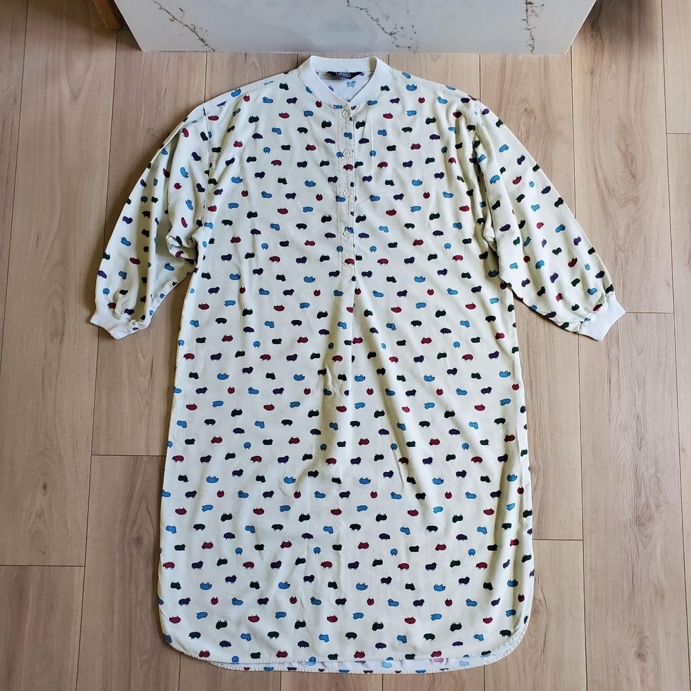 Woolrich Gown Womens 3X White All Over Sheep Print Flannel Kaftan USA Vintage